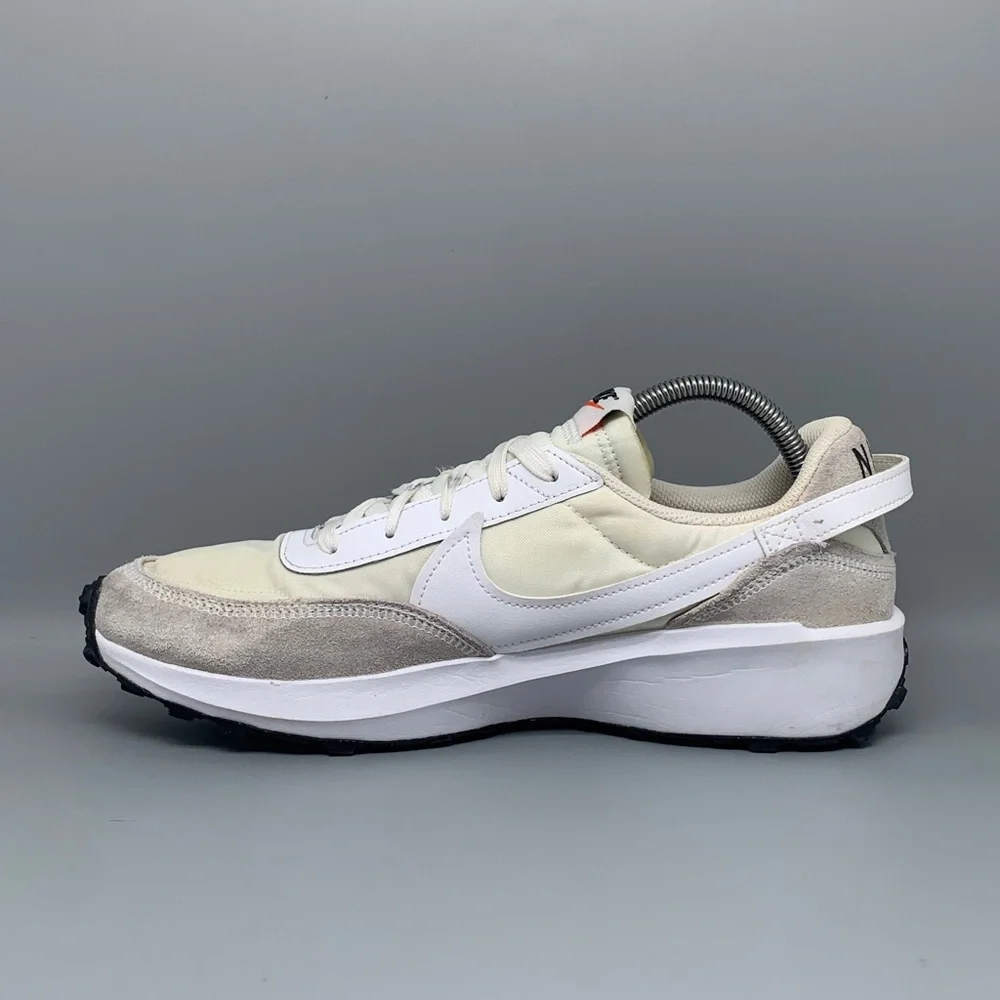 Nike Waffle Debut SE White Sail Running Shoes DH9523-100 Women’s Sz 11‎